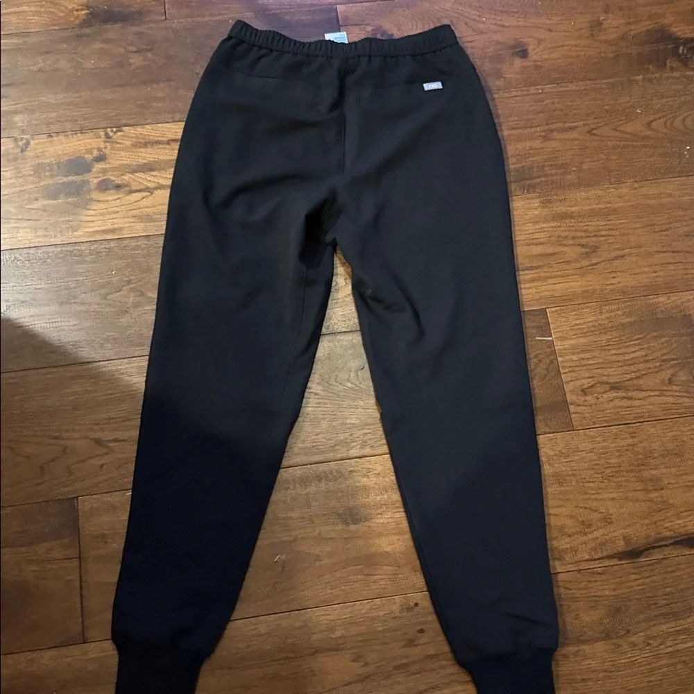 Figs Tansen Jogger Scrub Pants Size small Black